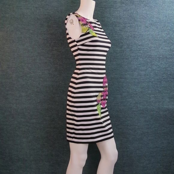 Caché Horizontal Striped Bodycon Dress With Floral Splash - Picture 3 of 13